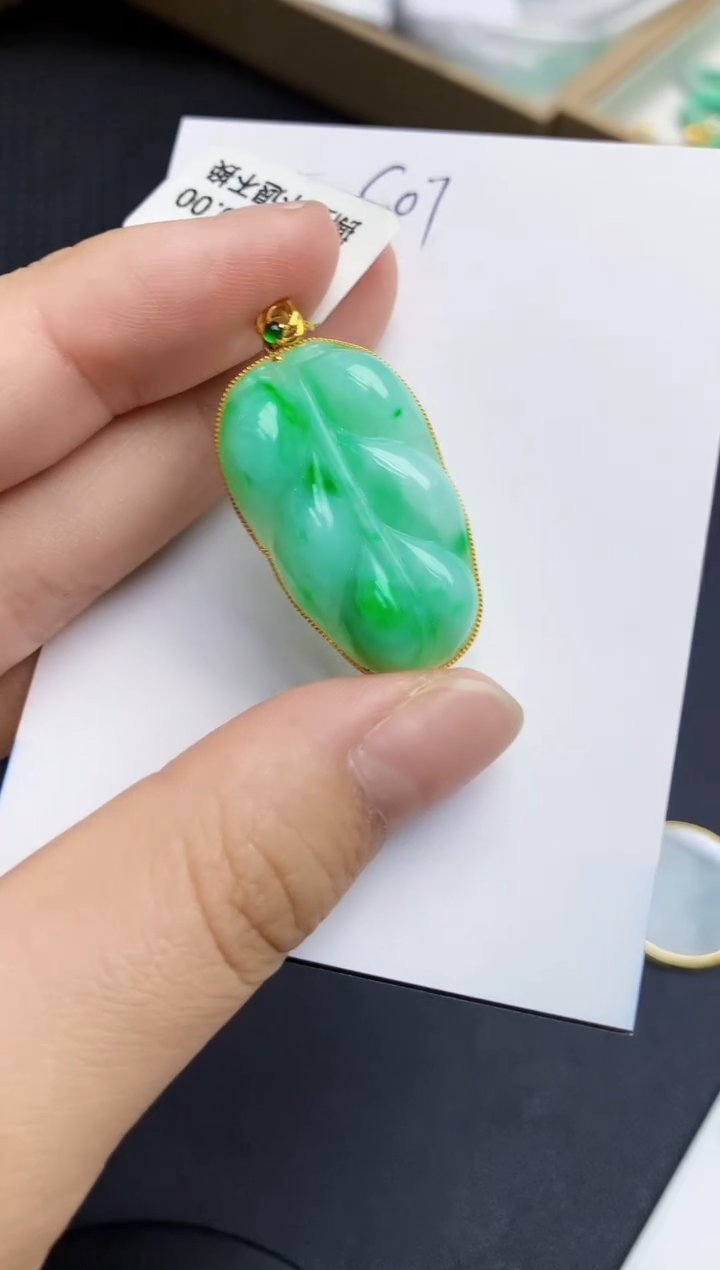 【闪购商品】翡翠颈饰18K金镶嵌000000000