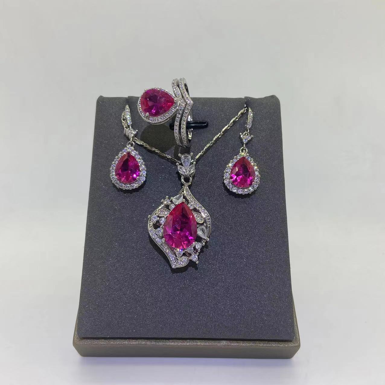 【玫红公主  璀璨星空】气质时尚吊坠三件套TDY601109