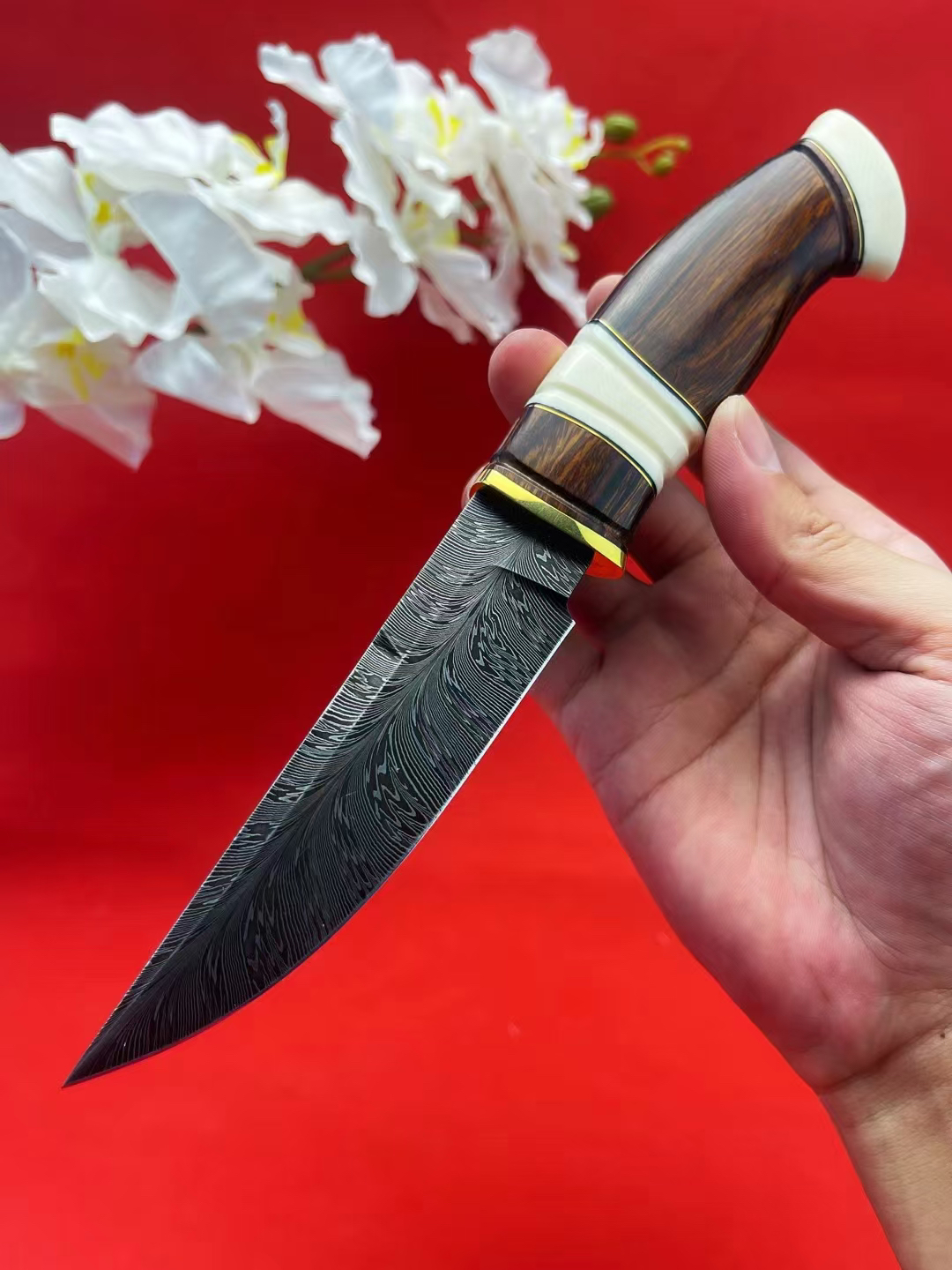 瑞典手工锻打羽毛纹小猎刀