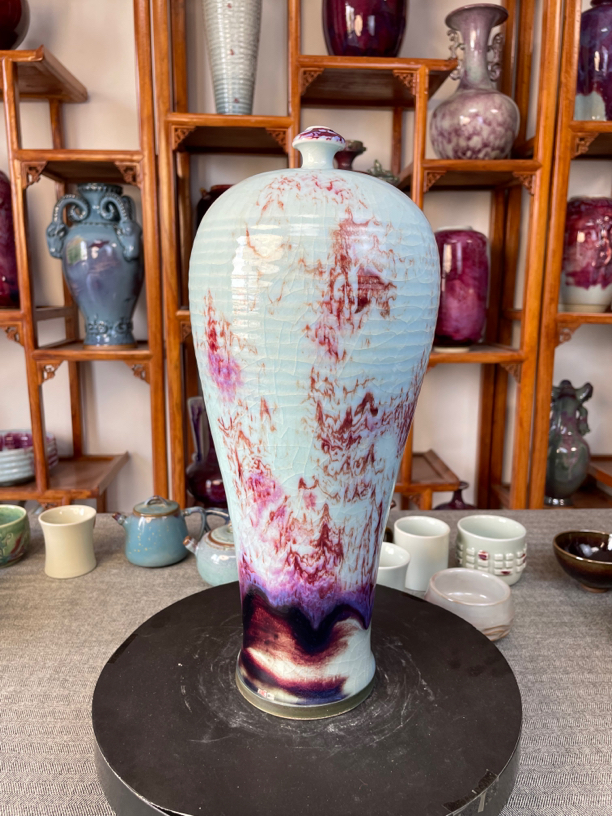 手工梅瓶，高度36.6cm，宽度13.6cm