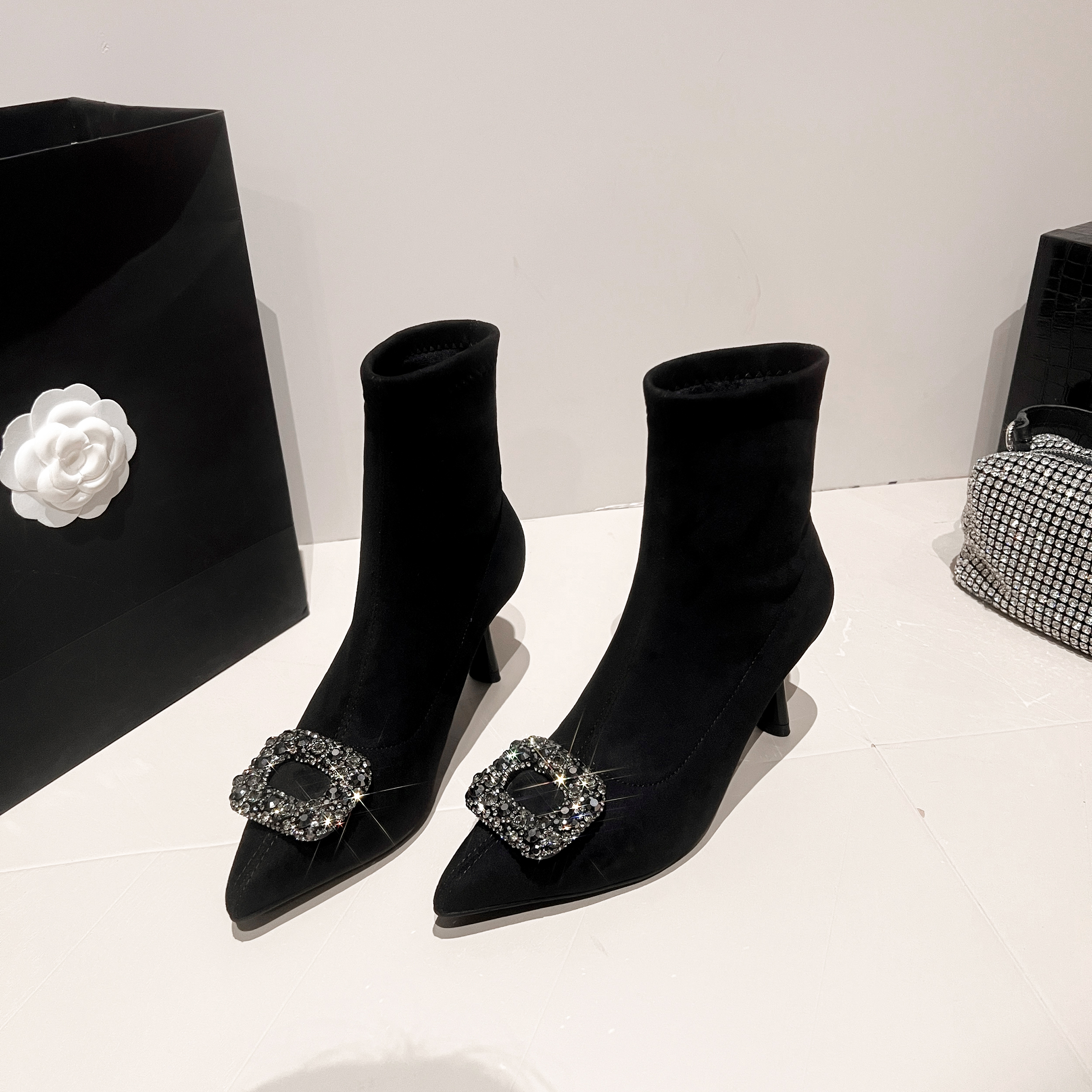 sendijia/森迪加2025秋冬新款弹力靴尖头璀璨星河细跟气质瘦瘦靴