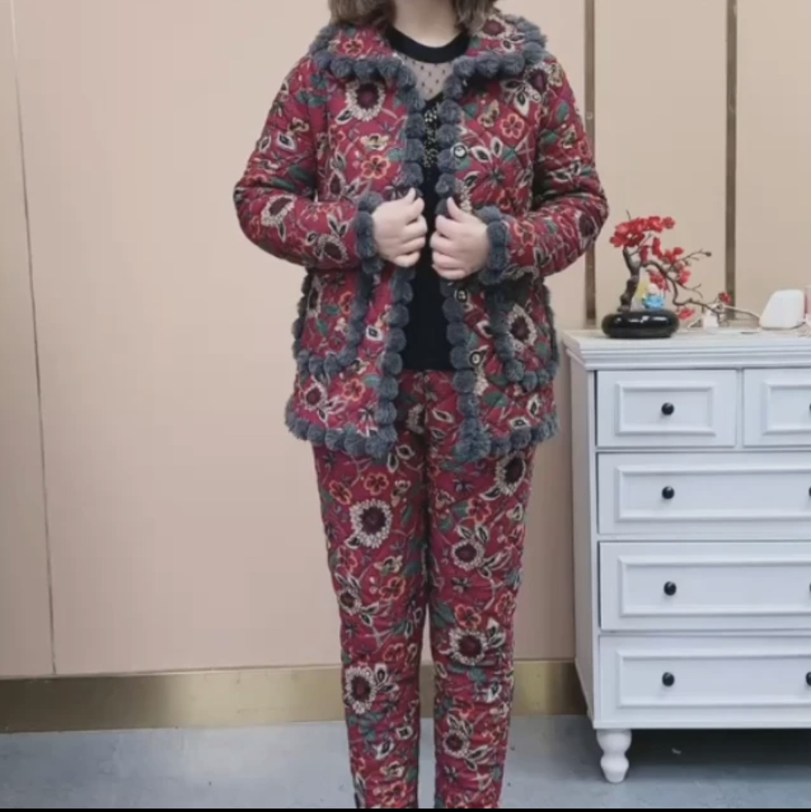 冬季加厚中老年女装棉袄老年人中老年妈妈装格子气质两件套女