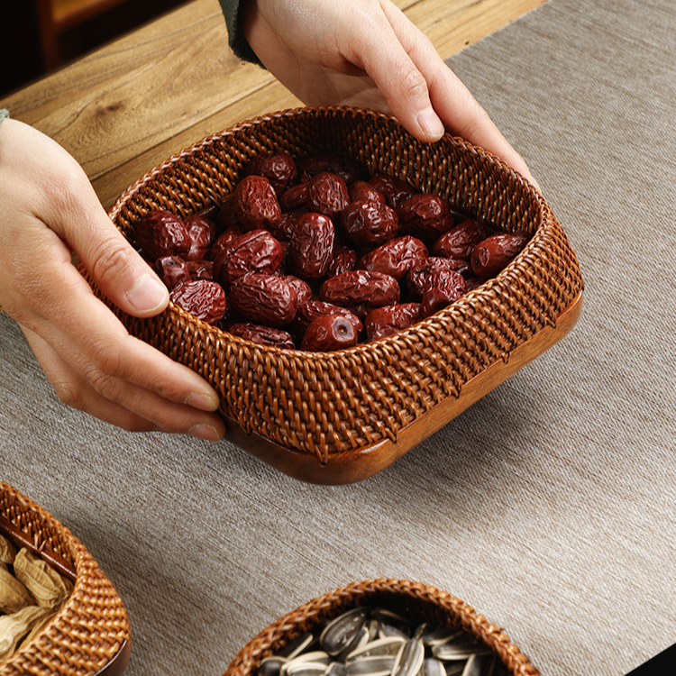 手工藤编胡桃木果盘实木点心筐瓜子盘创意家用桌面零食坚果收纳筐