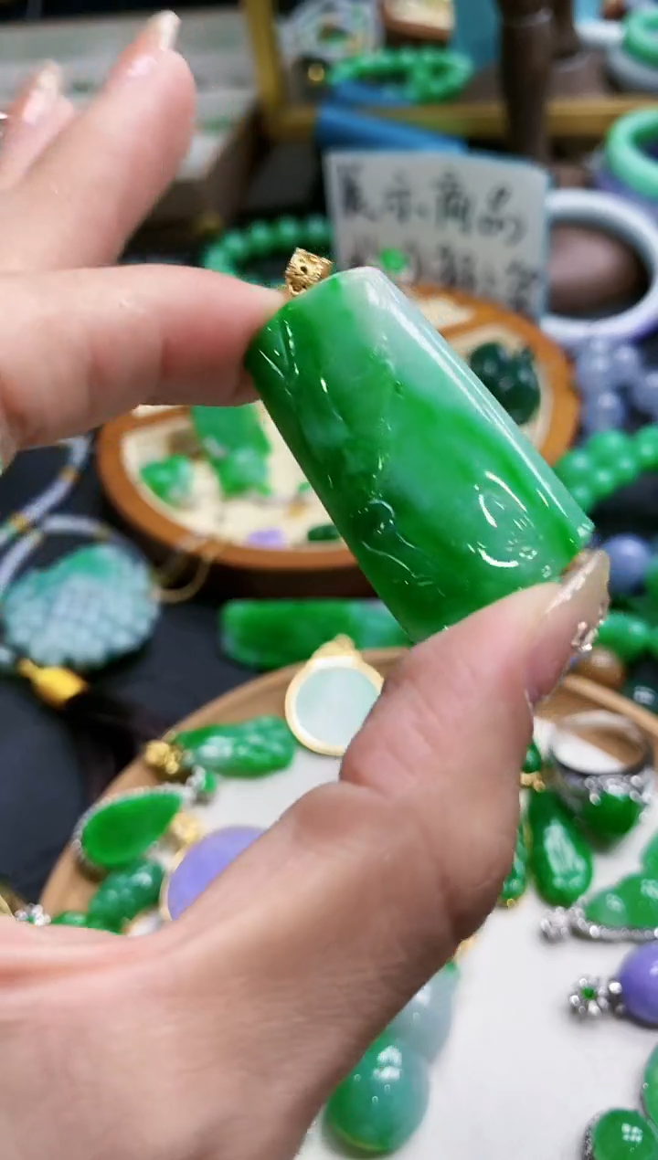 【闪购商品】定制翡翠18K金镶嵌竹子