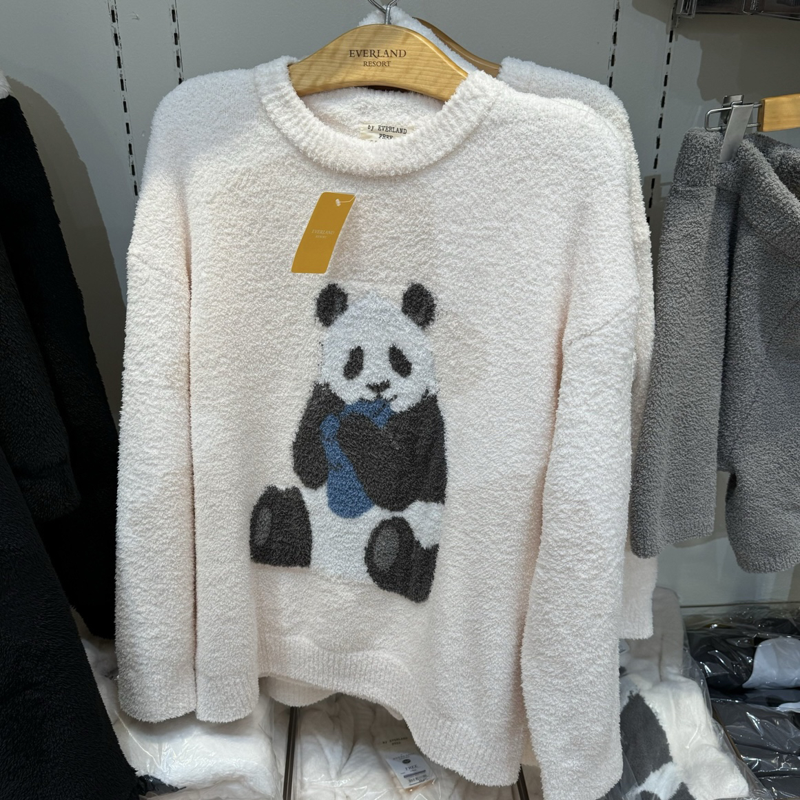 爱宝乐园福宝抱靴子均码毛衣胸围116cm熊猫