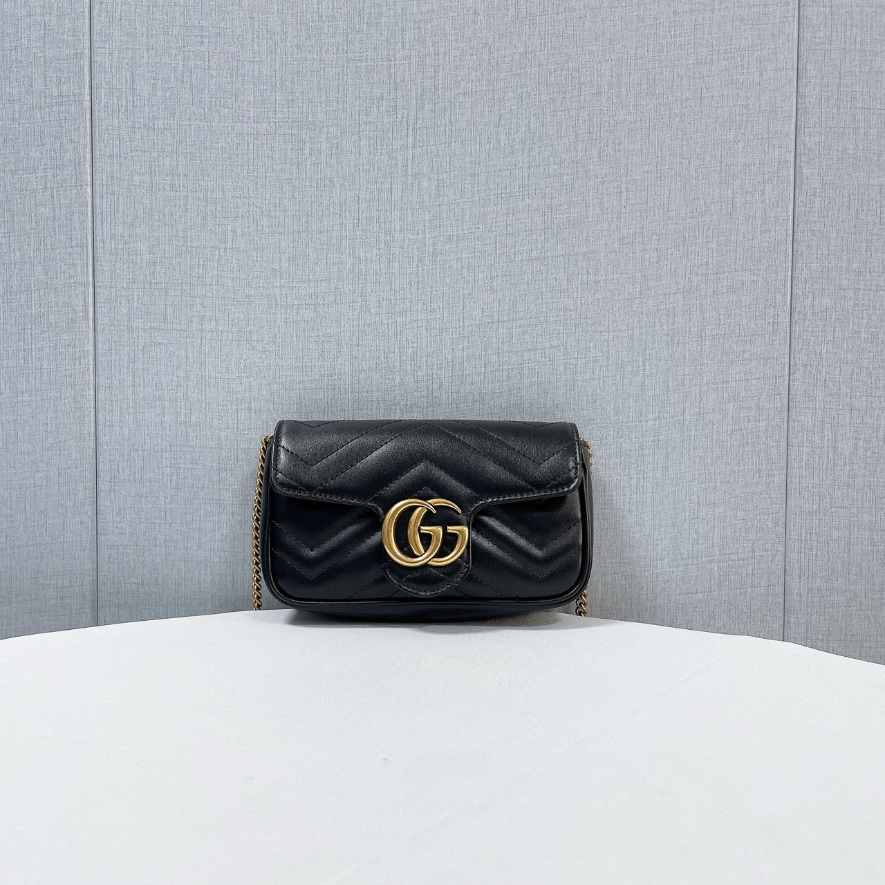 99新 GUCCI/古驰 古驰/Gucci GG Marmont系列 马蒙黑金mini 肩包