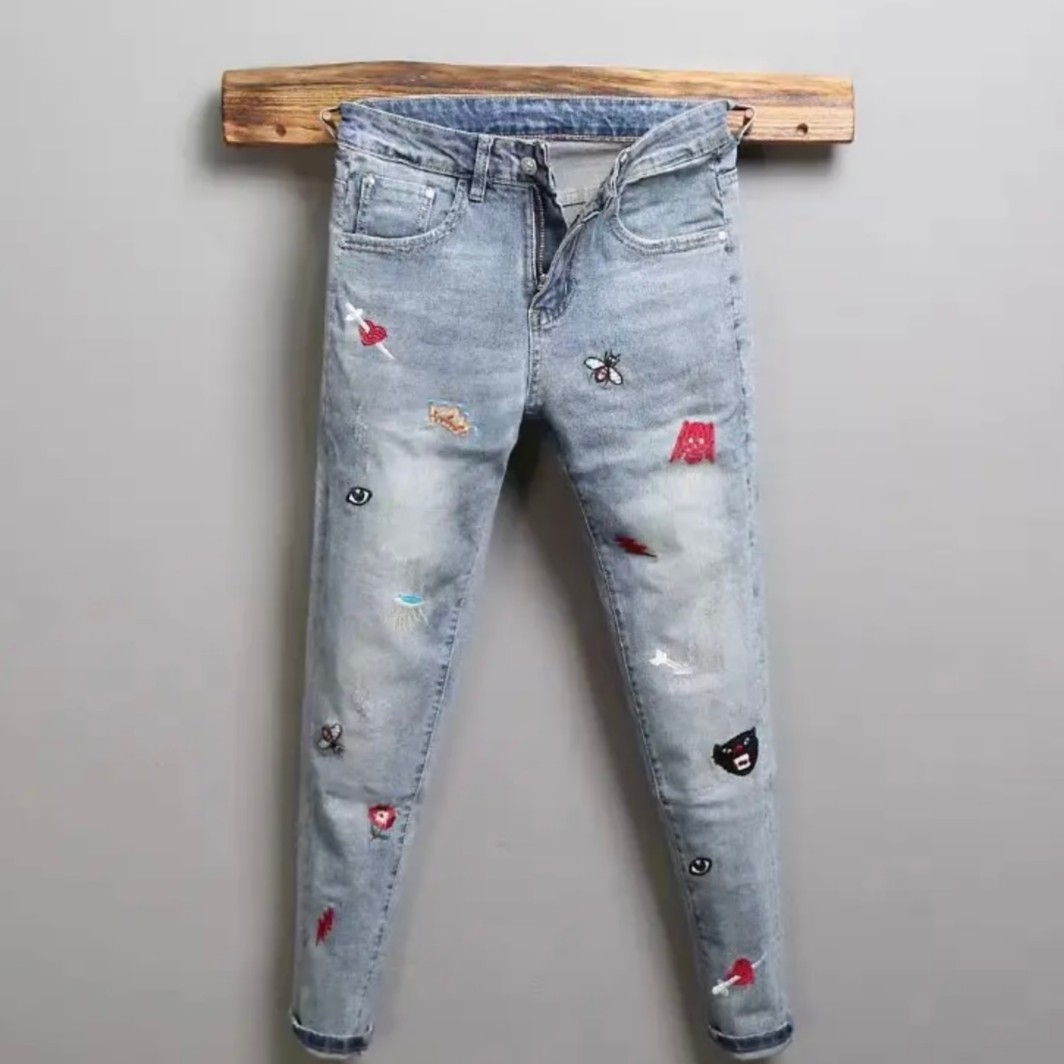 小李家 秋季男士时尚潮流个性破洞刺绣百搭浅色修身弹力牛仔裤潮