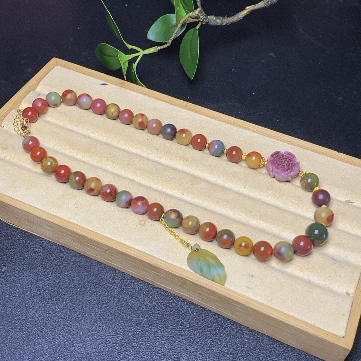 天然四川大凉山原矿盐源玛瑙包浆设计款两圈枫叶牡丹花手串手持