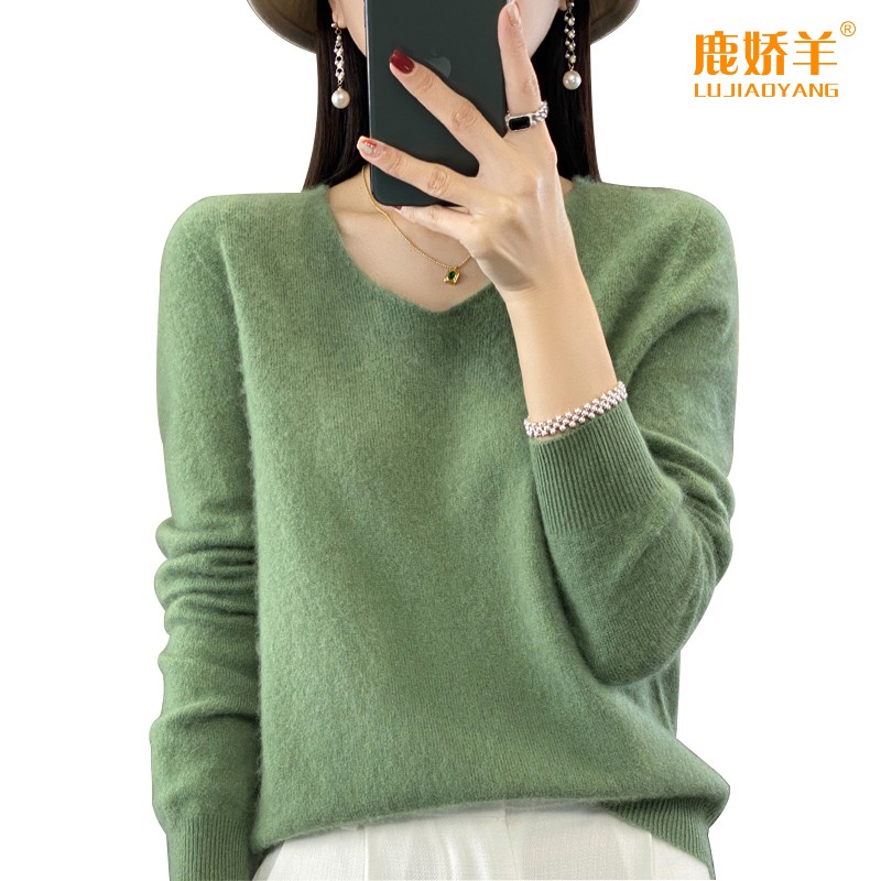 LUJIAOYANG/鹿娇羊一线成衣V领纯羊毛纯色毛衣宽松针织大狼毛衣.