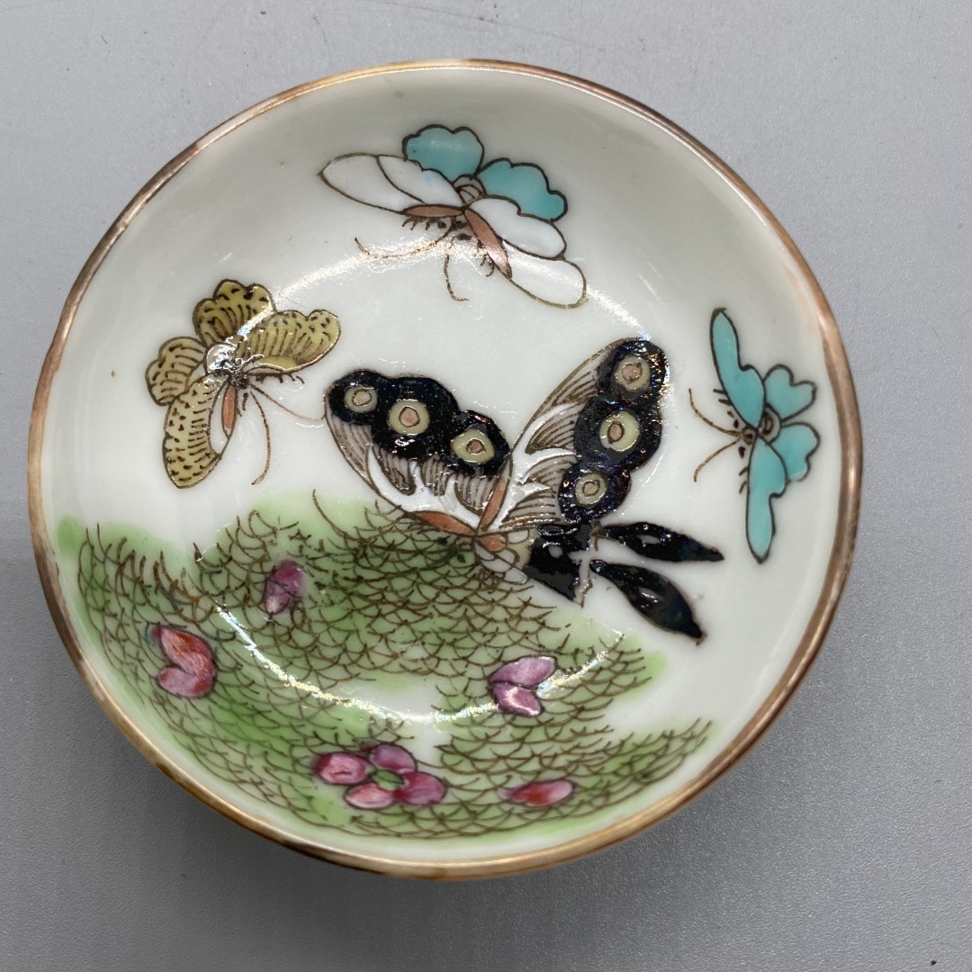 清光绪/粉彩福蝶纹小碟/T0406069/全品/美82/北京朝阳文物