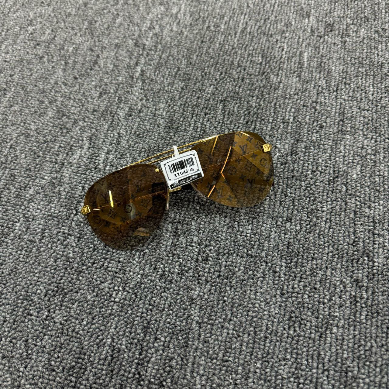 （jp）Louis Vuitton lv 金色印花logo眼镜 均码/98新/毒7185/xx0