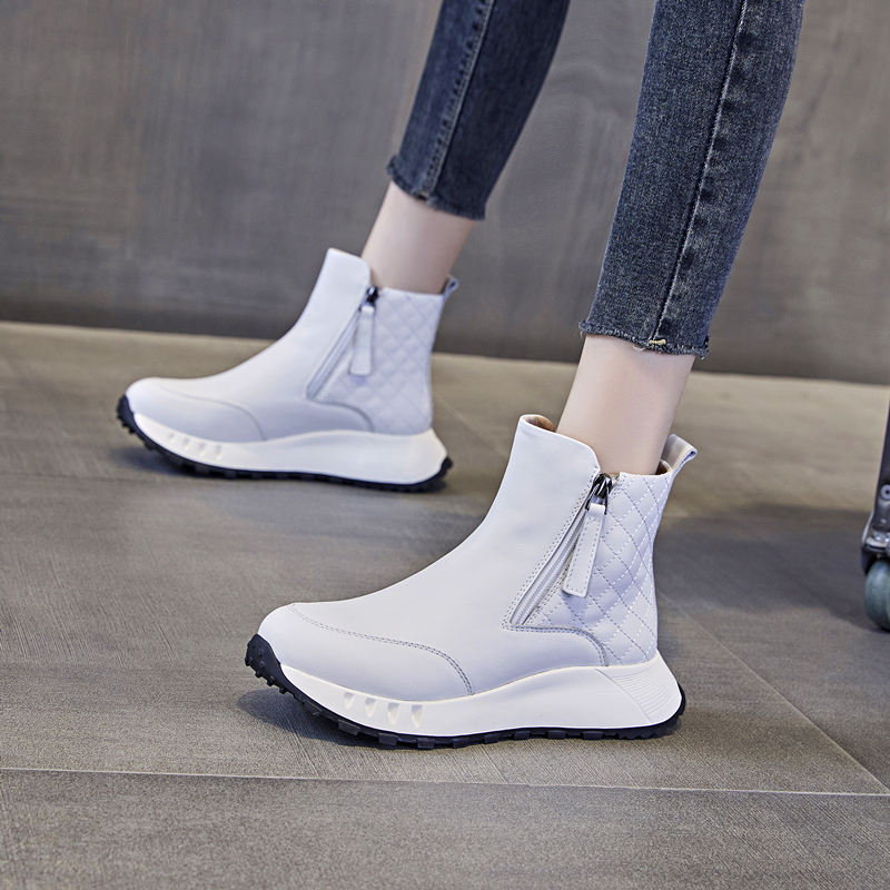 短靴子女2025爆款洋气春秋季真皮平底百搭休闲运动秋冬加绒女鞋子