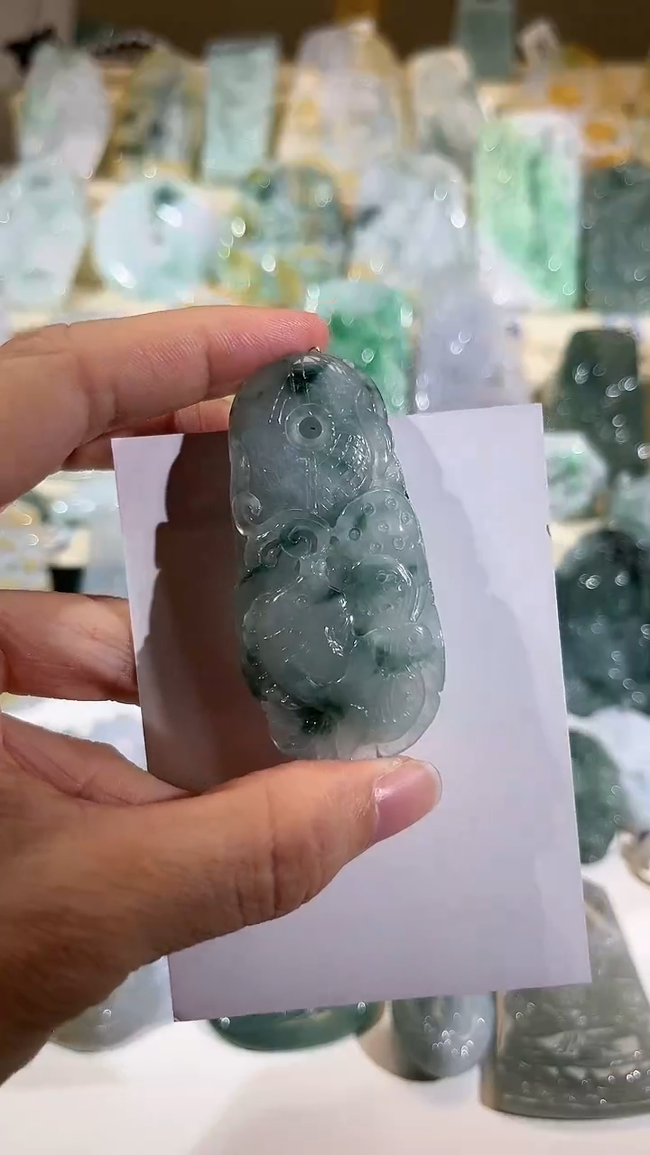 【闪购商品】翡翠吊坠(赠链)未镶嵌1