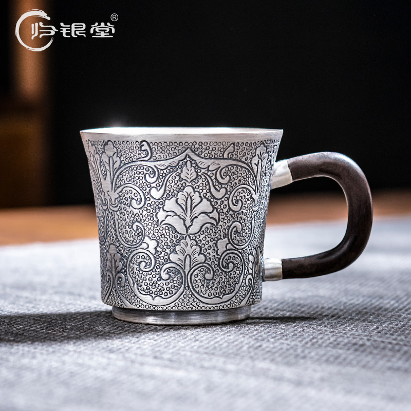 归银堂足银手工錾刻木把缠枝花中式主人杯茶具茶杯GS-HYCB230302