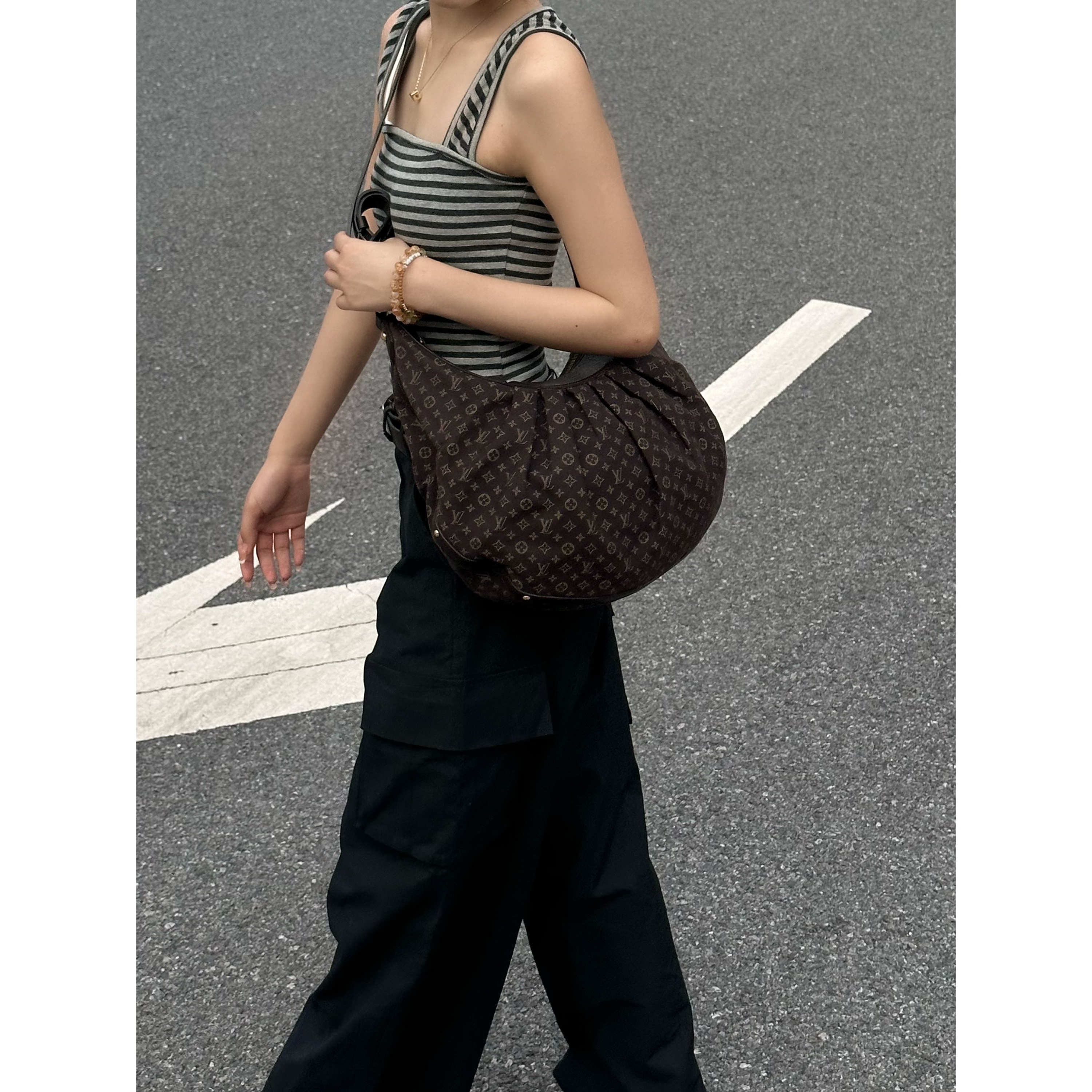 95新 LouisVuitton/路易威登 丹宁豌豆饺子斜挎包