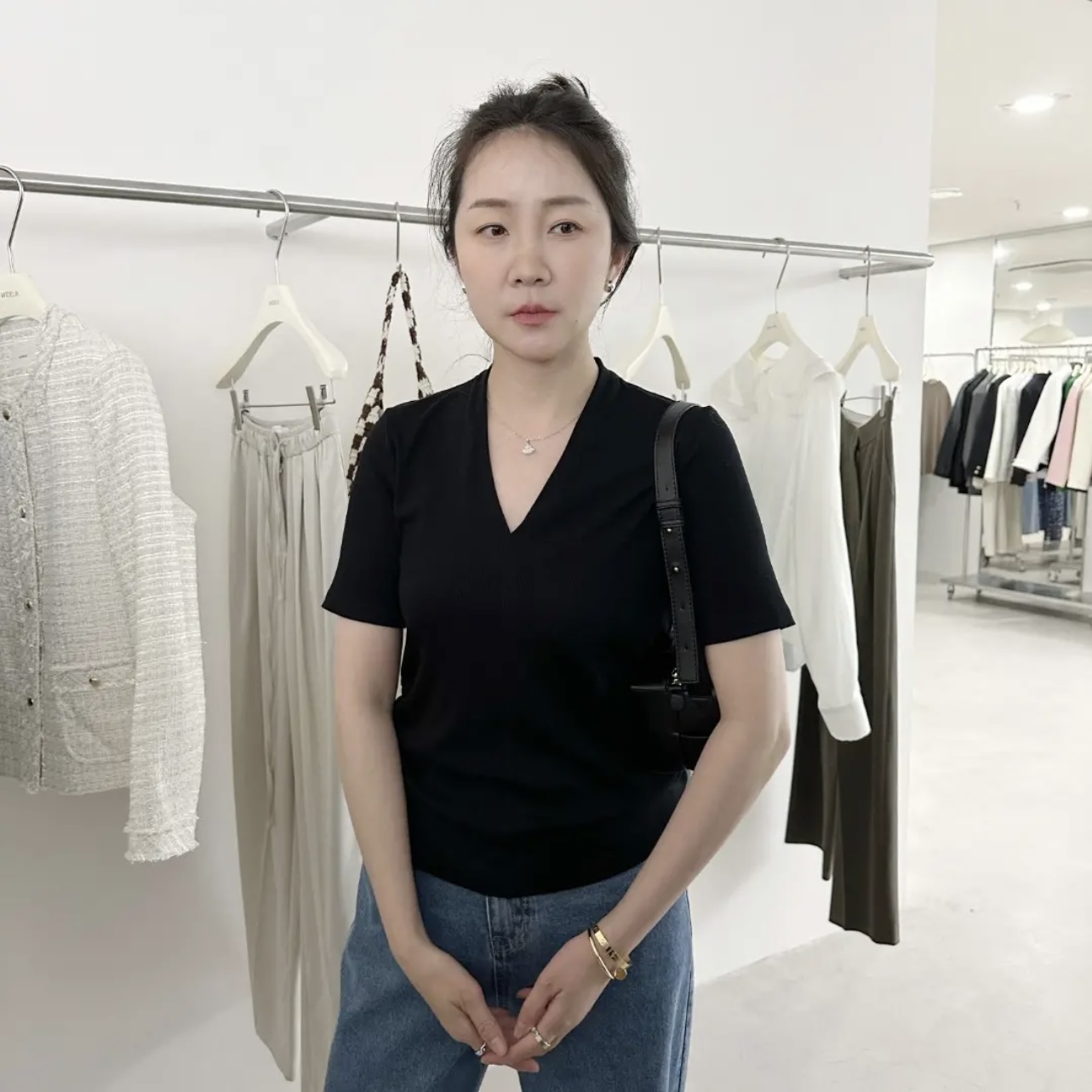 2023年春夏季新款纯色修身显瘦V领ins短袖T恤上衣女9186百搭打底