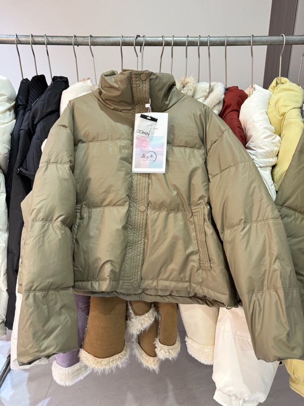 0090服装工作室免洗羽羽短款