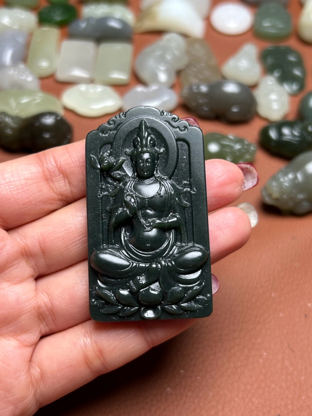 精品和田玉挂件000