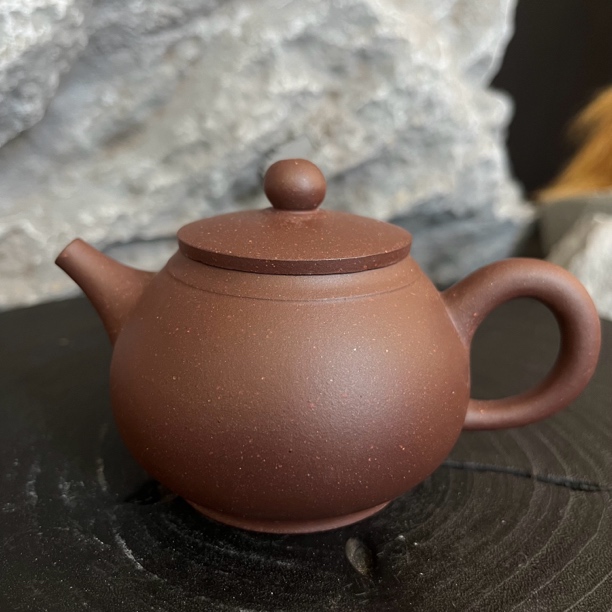 黄龙山原矿老红泥小斯文壶150毫升