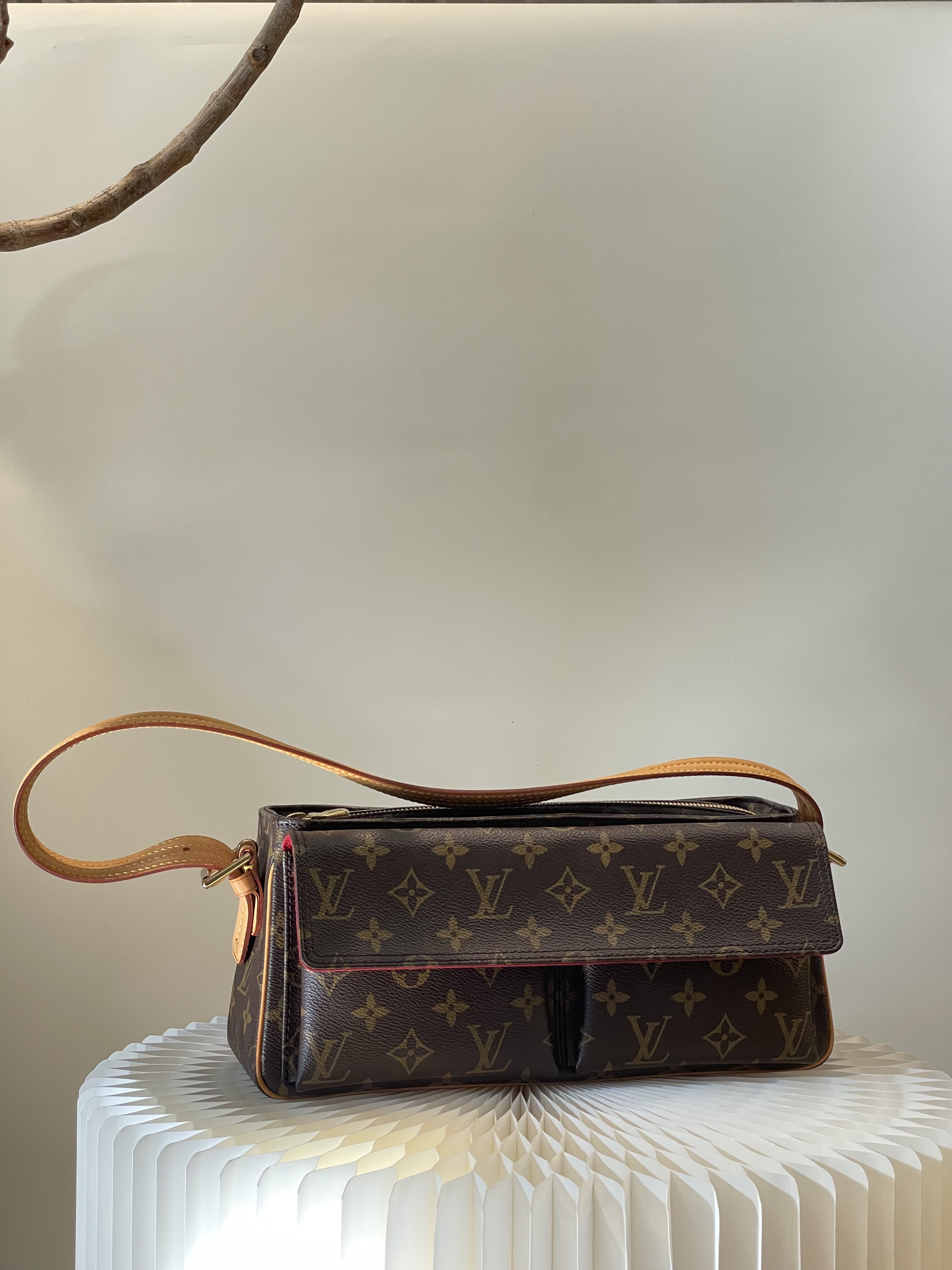 95新 LouisVuitton/路易威登 中古老花小号骆驼单肩包