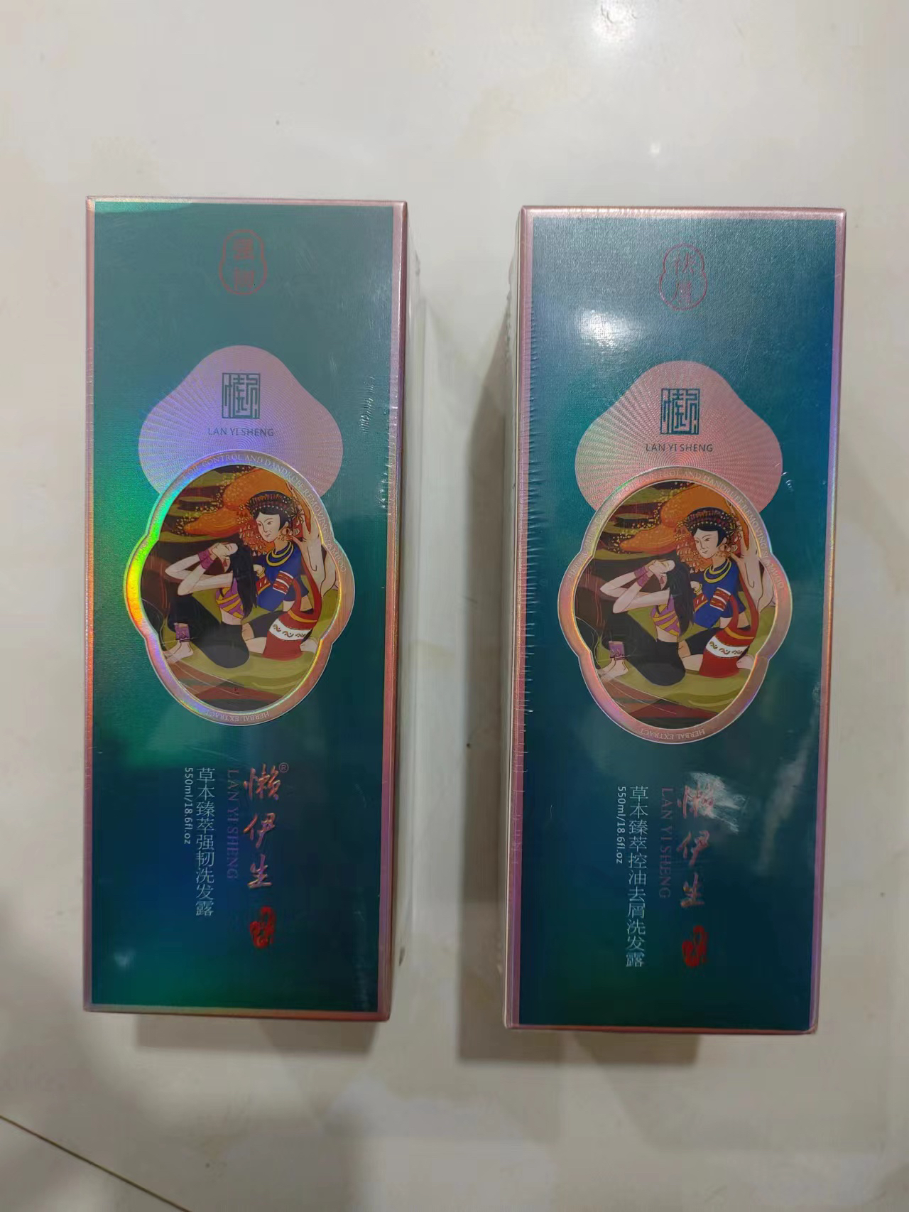 懒伊生草本臻萃强韧洗发露