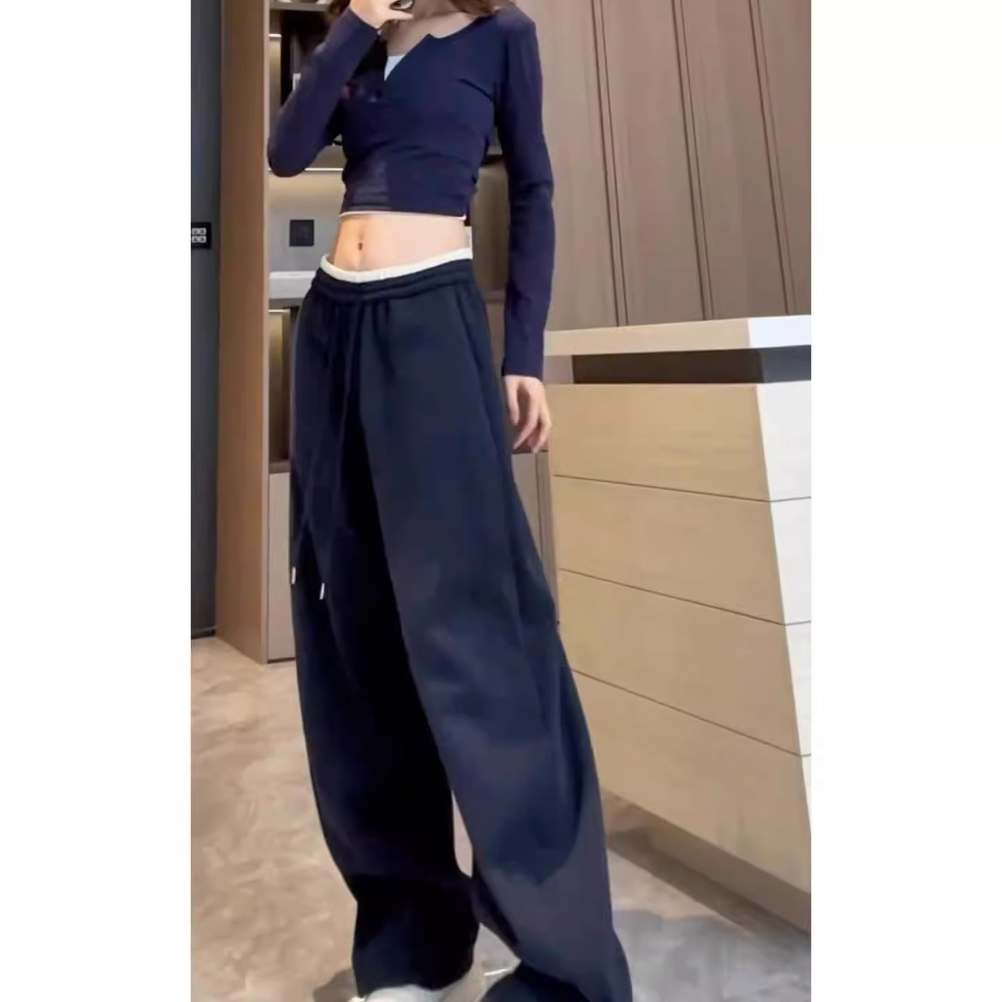 藏蓝色加绒加厚抽绳弯刀裤拼接高腰阔腿休闲卫裤女装春秋2024新款