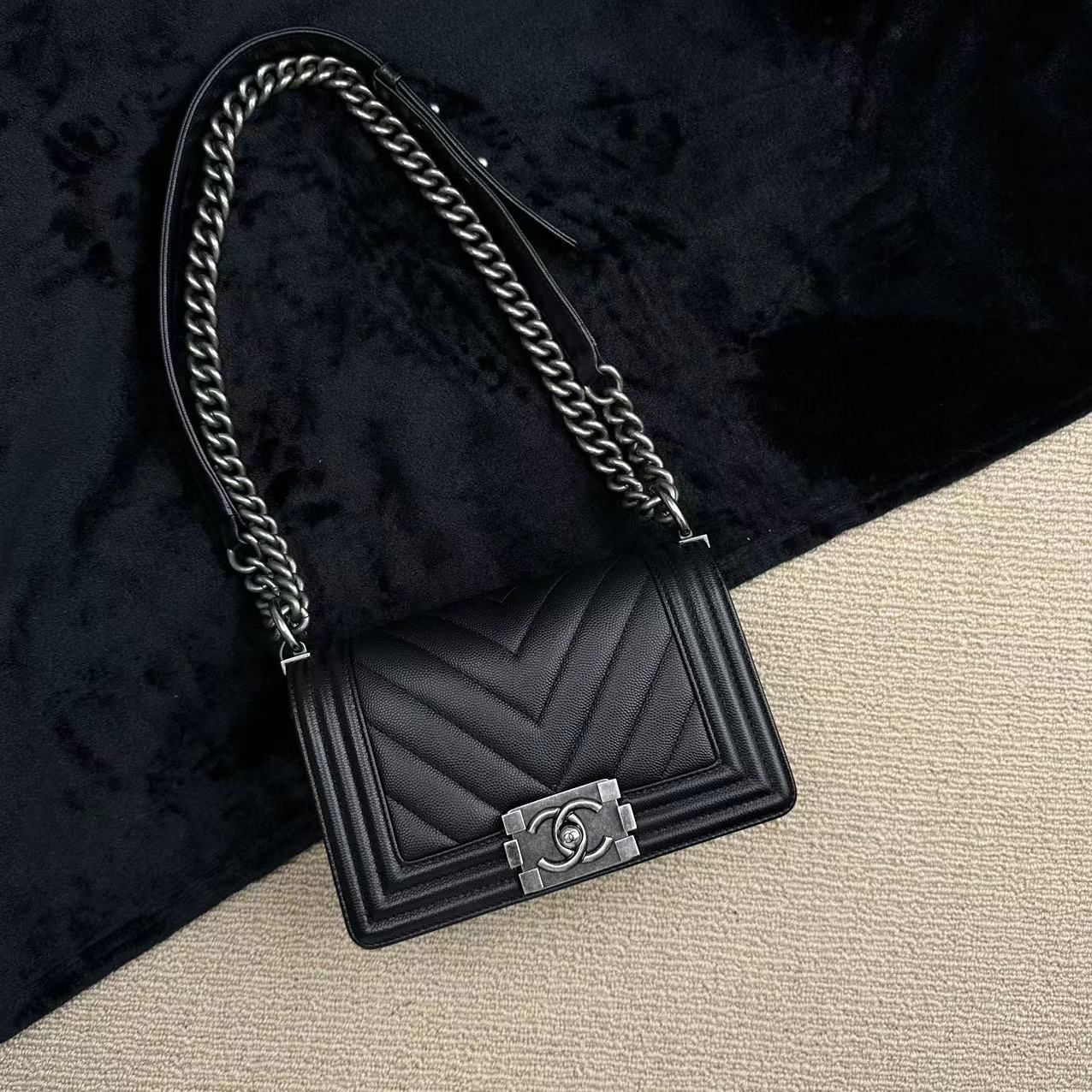 95新 Chanel/香奈儿 【文子姐专属】W370/黑银小号V纹BOY/667794