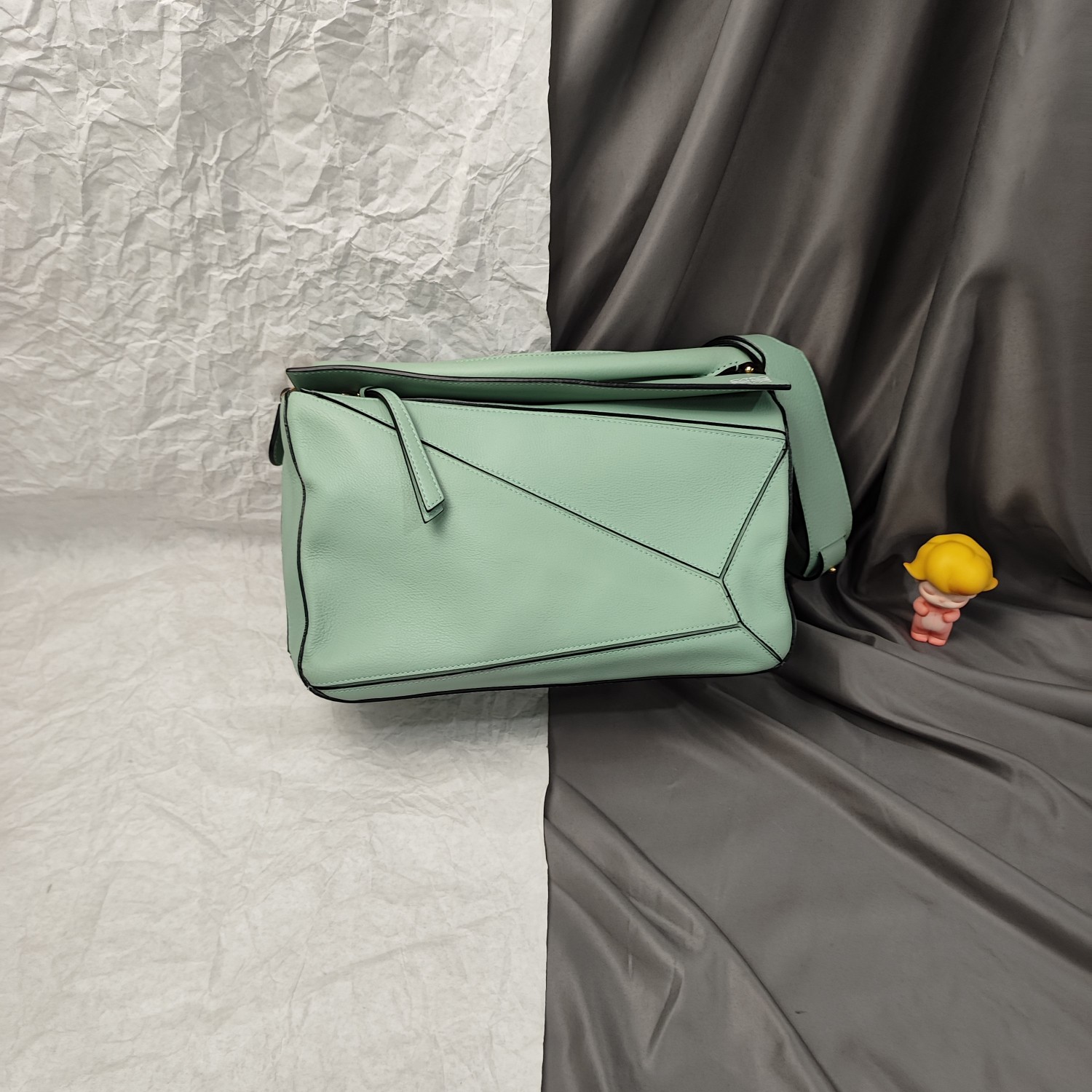 95新 LOEWE/罗意威 【阿玮专属】W327/中号薄荷绿斜挎包 882534