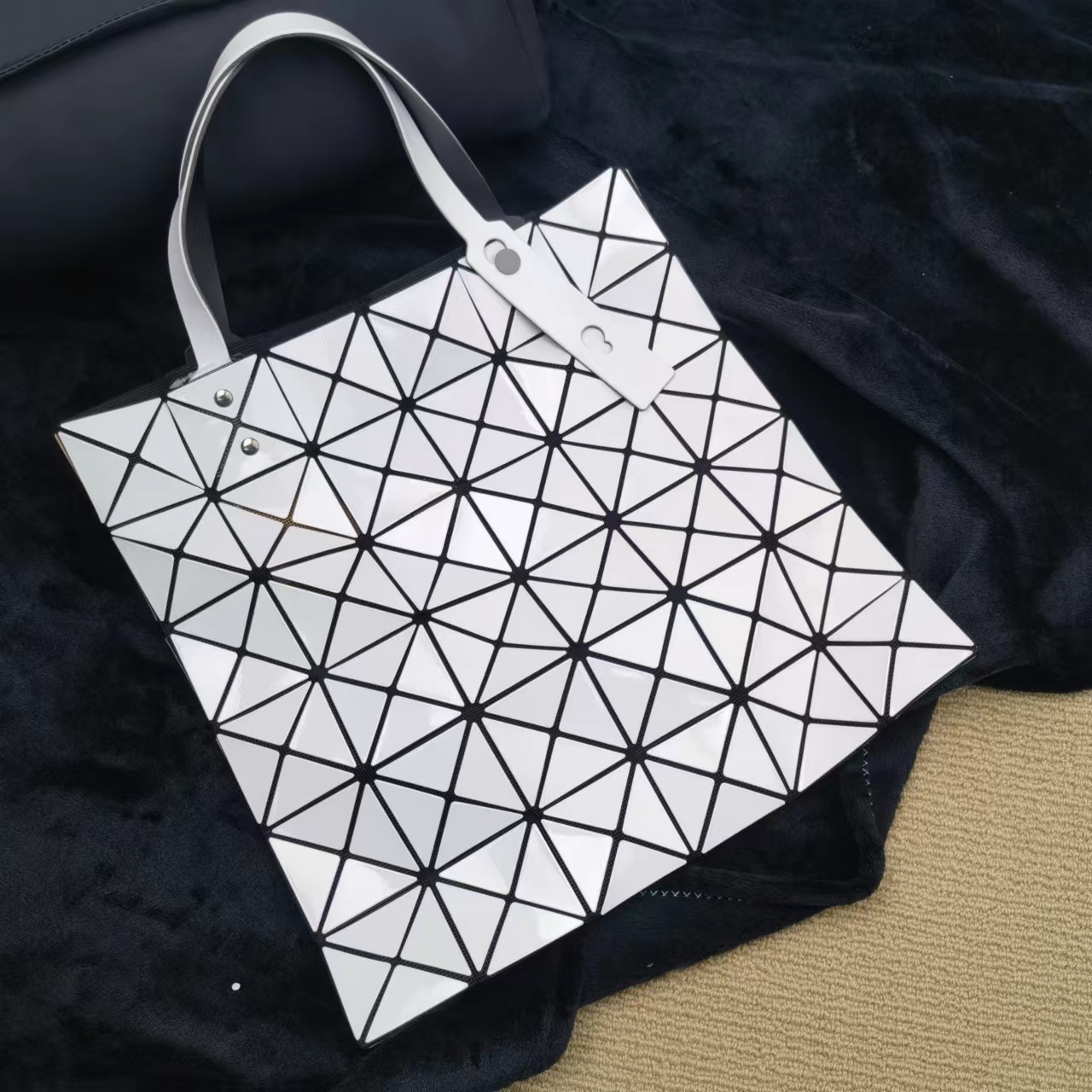 95新 Issey Miyake/三宅一生 【文子姐专属】W394白色购物袋667950