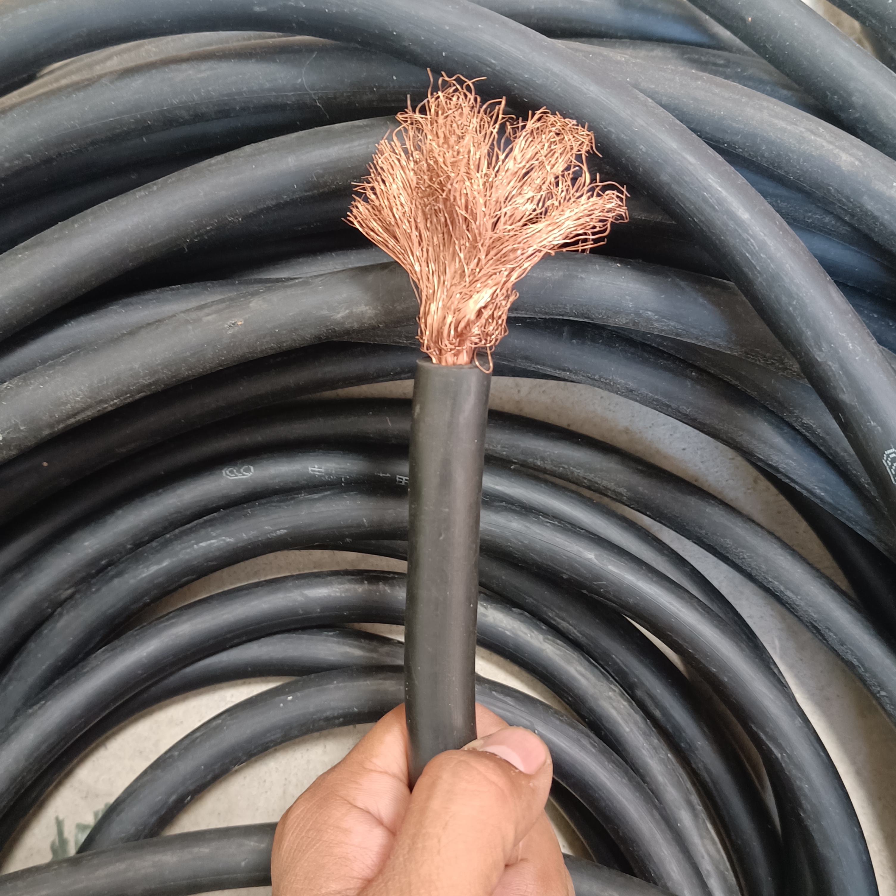 400焊机500焊机专用焊把线