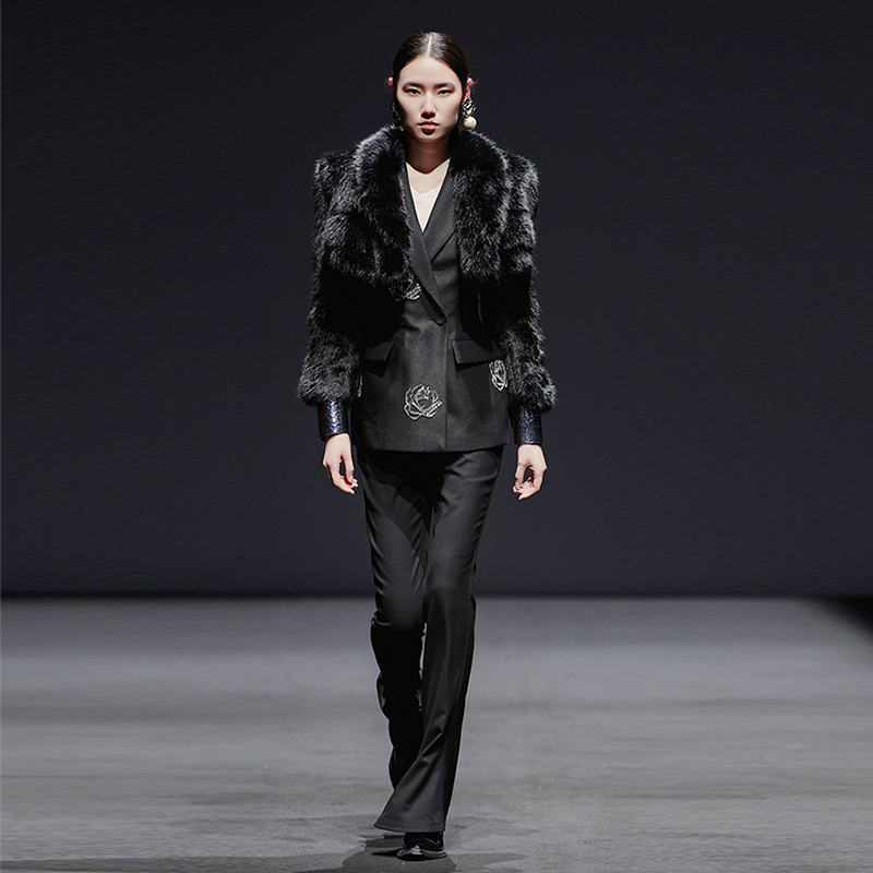 MAGGIE MA马婧设计师款玫瑰logo刺绣修身通勤西装外套女563C