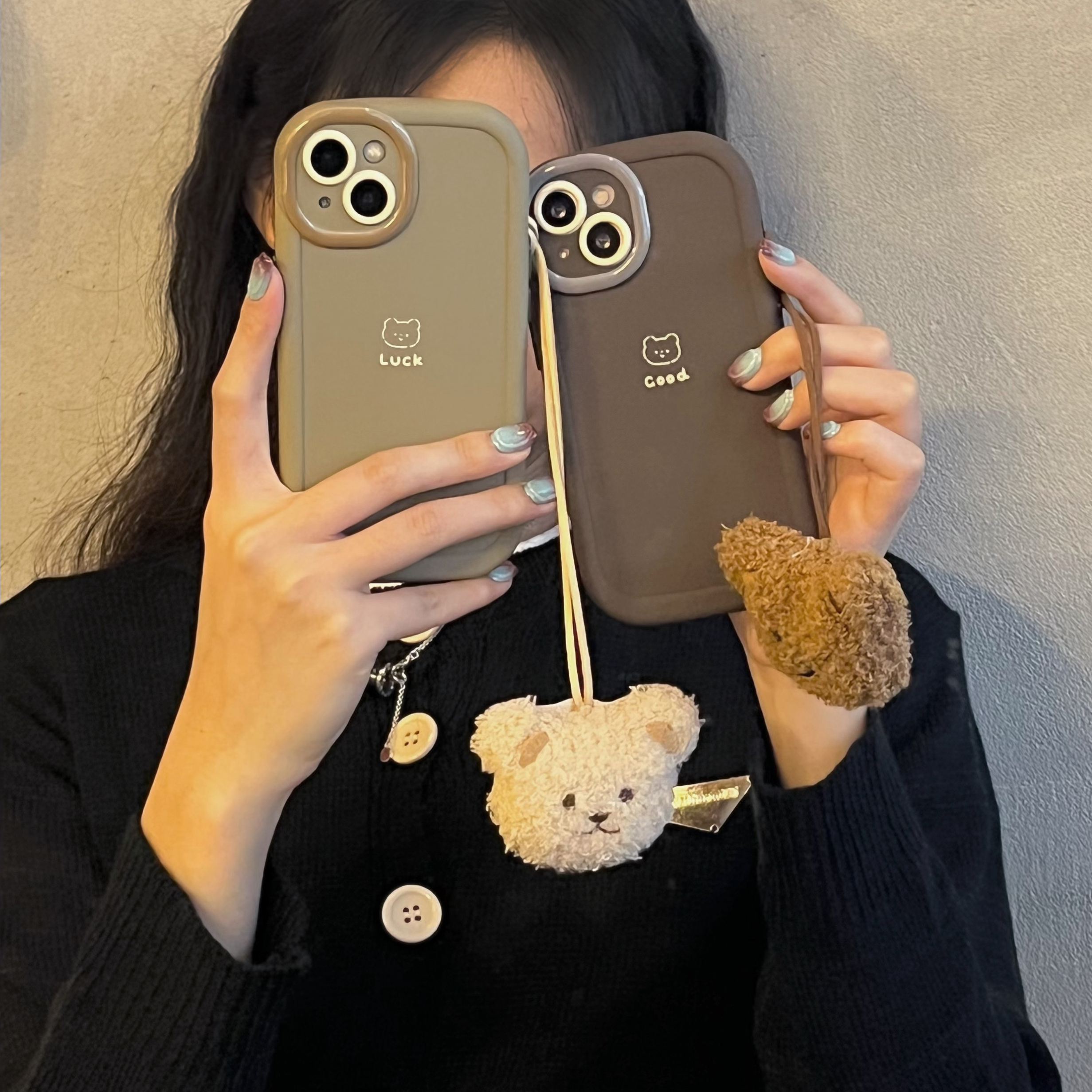 【苹果】iPhone15/13/14promax防摔奶油边线条小熊挂件款女新手机壳