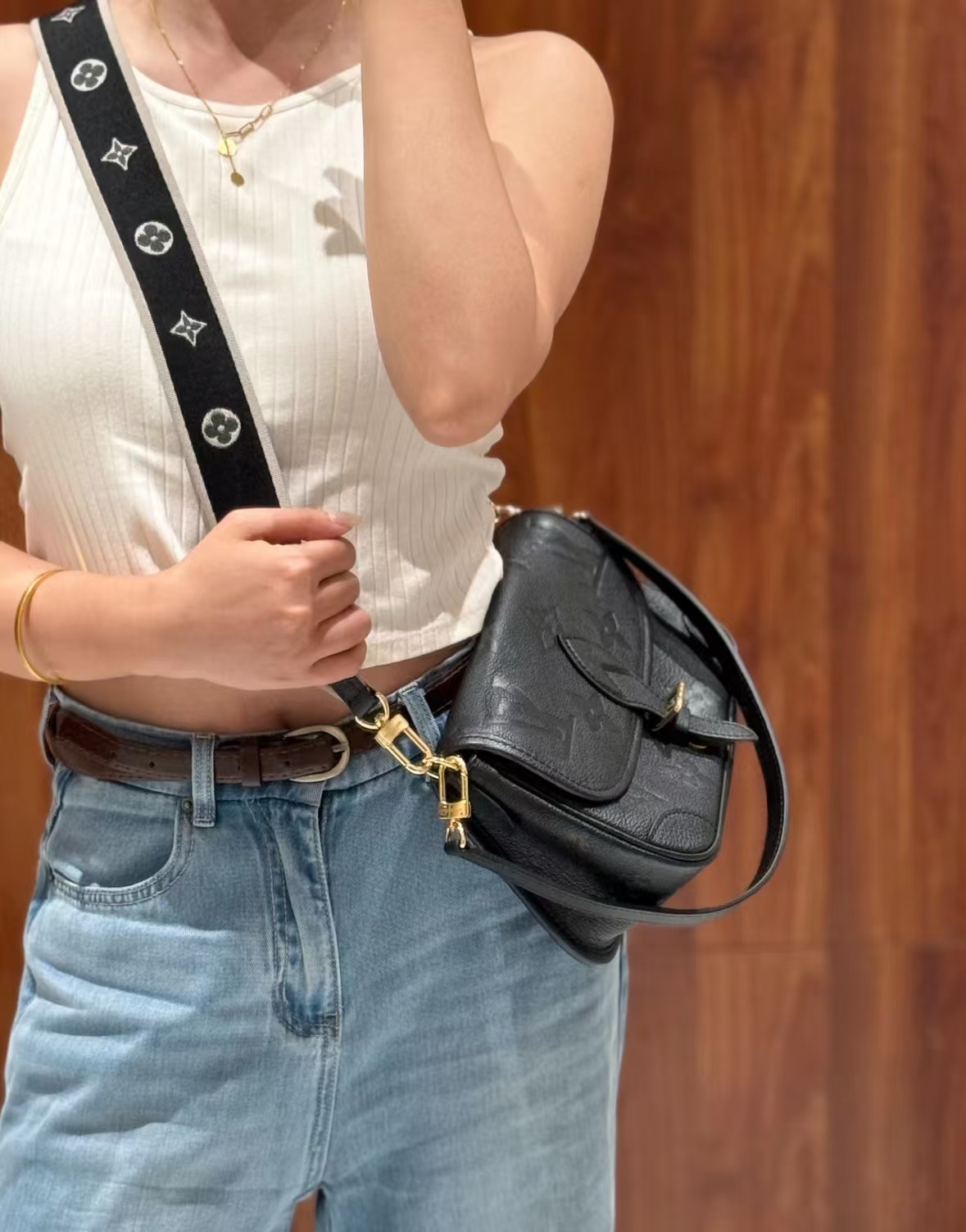 99新 LouisVuitton/路易威登 lv法棍黑色印花黑肩带/公价无/甄选