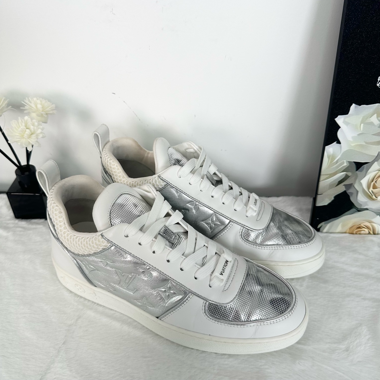lv/38码/低帮银色休闲鞋/97新/TT0128白色时尚灰色高帮满印灰白
