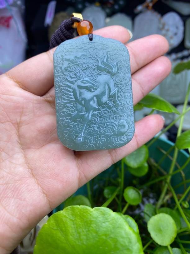 天然和田玉且末蓝深蓝调双面雕十二生肖马大势至男士牌子挂件