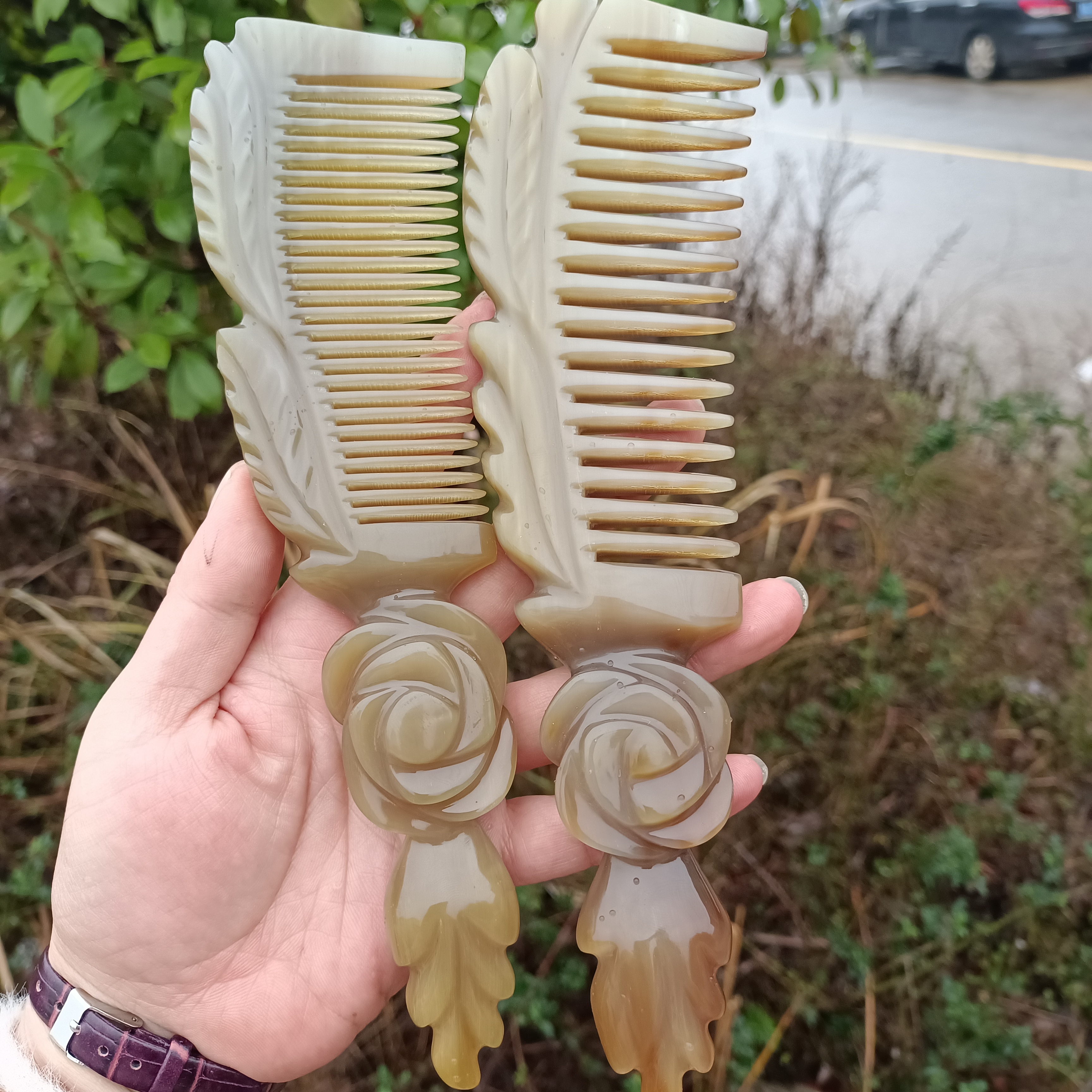 精品大号天然牛角玫瑰梳按摩头皮男士女士梳