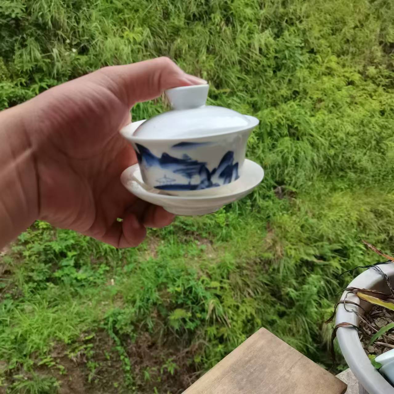 微瑕白瓷盖碗容量110CC