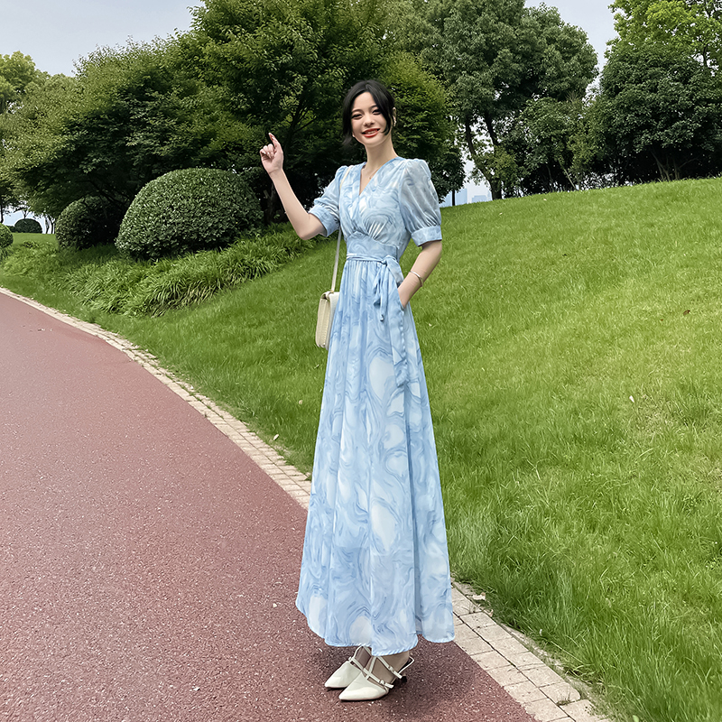 清新碎花连衣裙女2025夏季新款韩版小个子高级感超好看气质长裙子