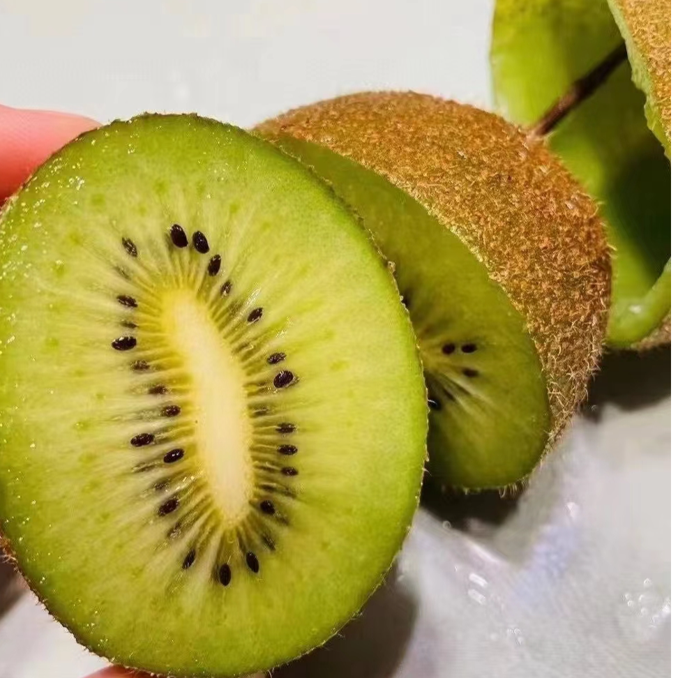【吃货家优选】绿心猕猴桃一箱12粒