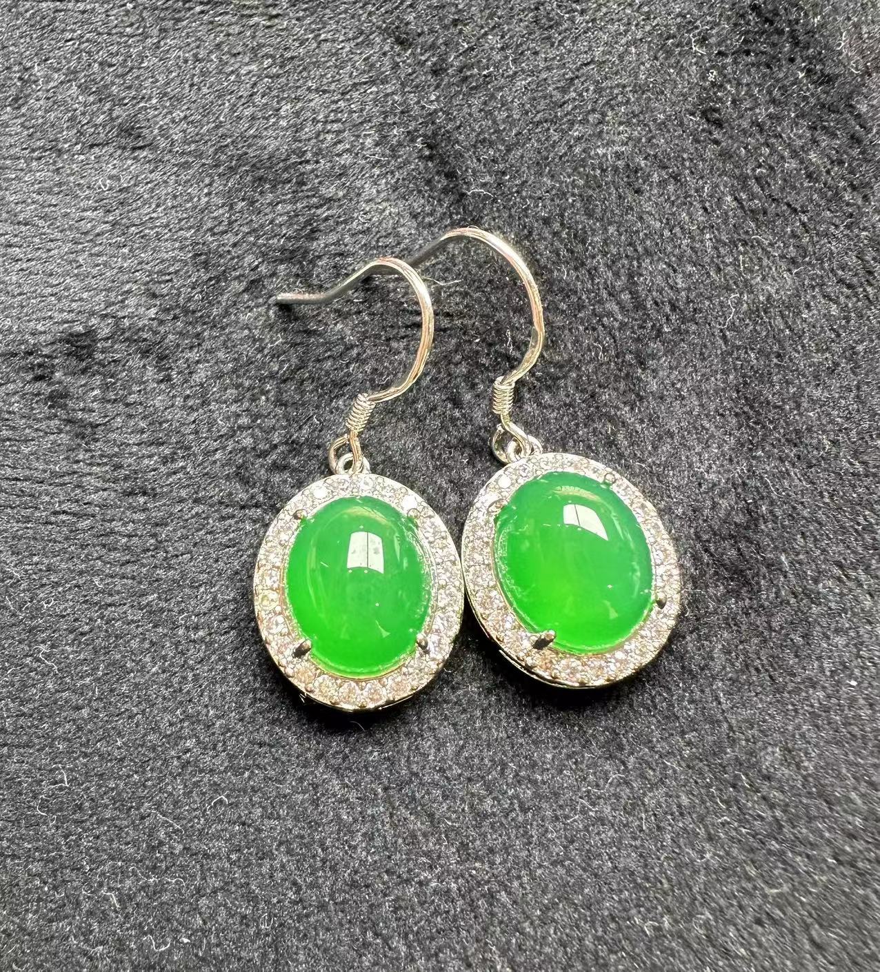 【小女王珠宝】天然绿玉髓满绿满钻鸽子蛋耳坠卡12白银色耳针