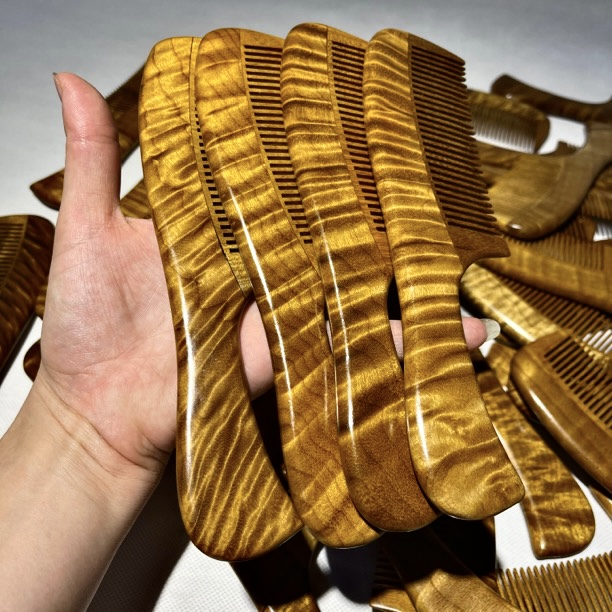 一木一梳一辈子金丝楠木满水波纹梳子实木榫卯结构送佳品摆件收藏