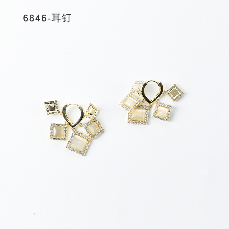 铜合金耳饰 简约镶嵌个性气质耳环小众设计高级感耳钉耳饰～6846