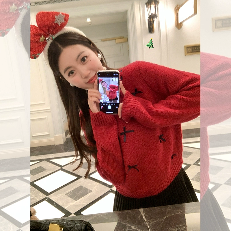 曾小咸 氛围感甜美红色蝴蝶结圆领毛衣Z244MH4138