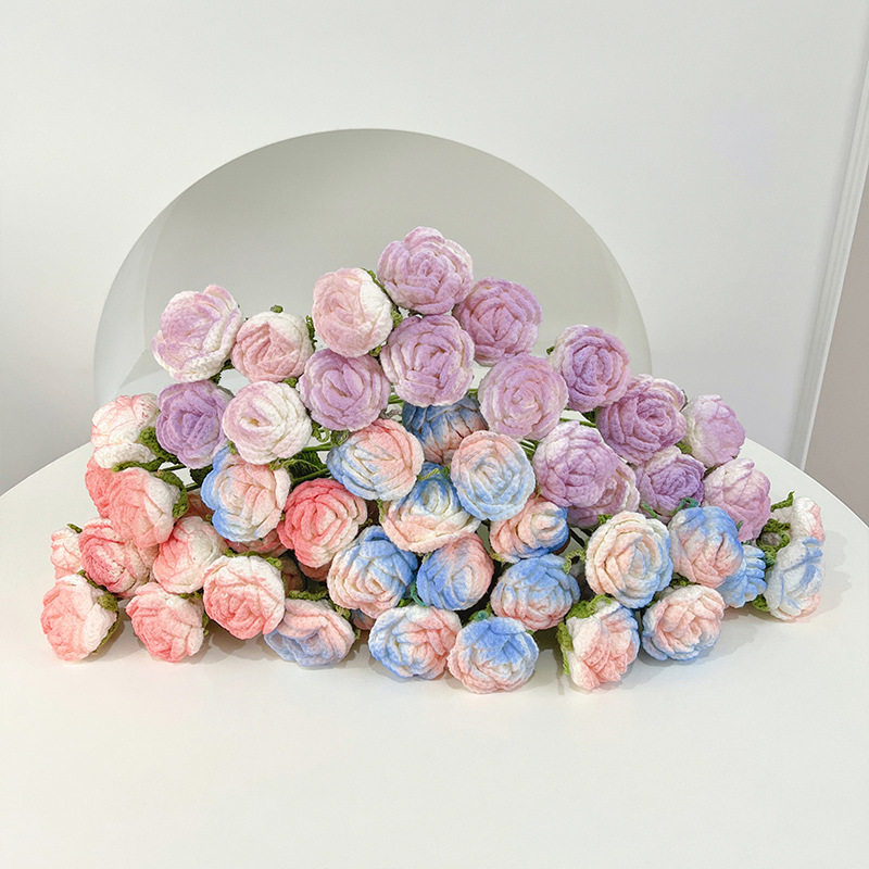 手工编织手捧玫瑰花成品花束花艺装饰百搭永生花钩织毛线花批发