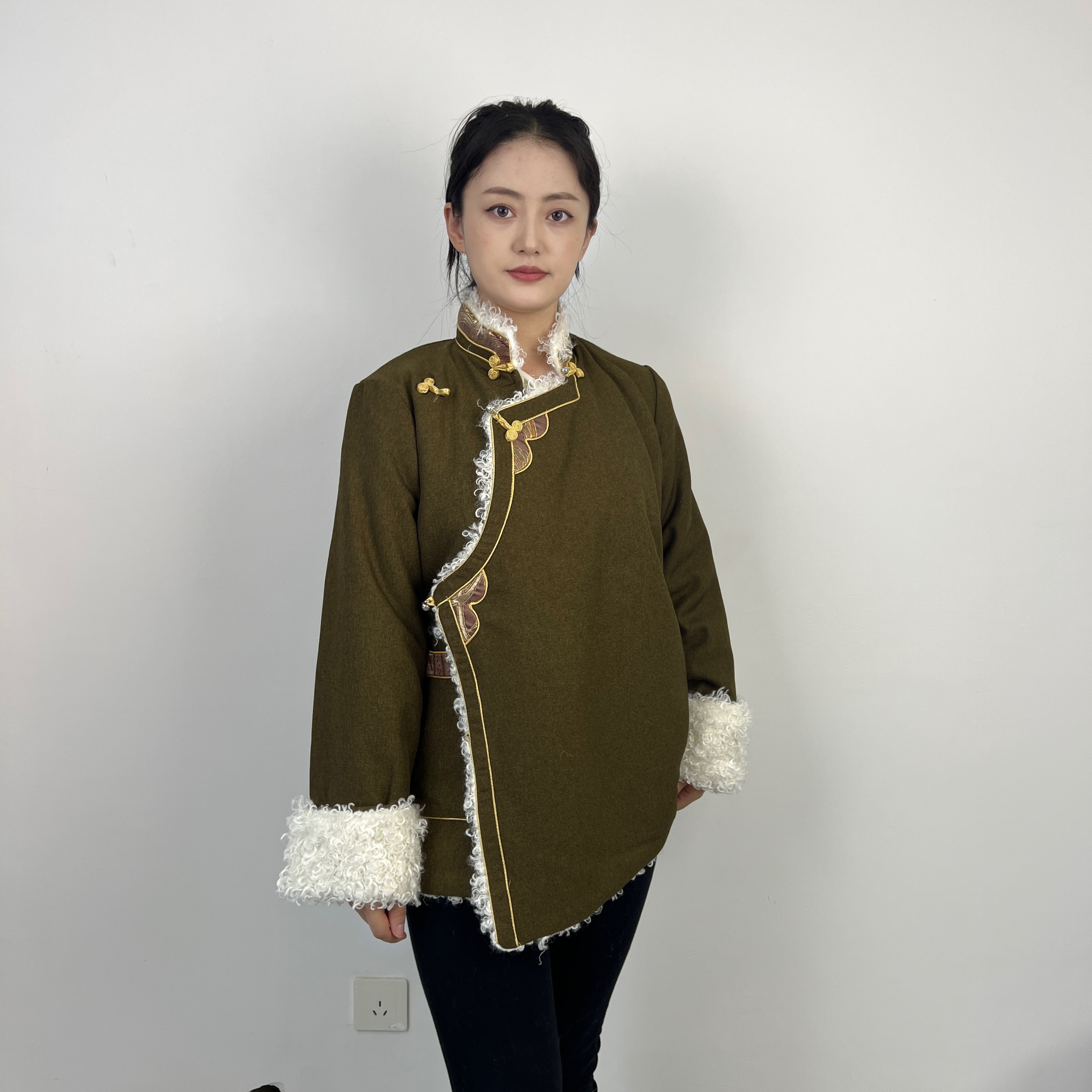 009藏族纯色花边女冬藏服加绒加厚人造毛民族藏装棉衣外套藏式