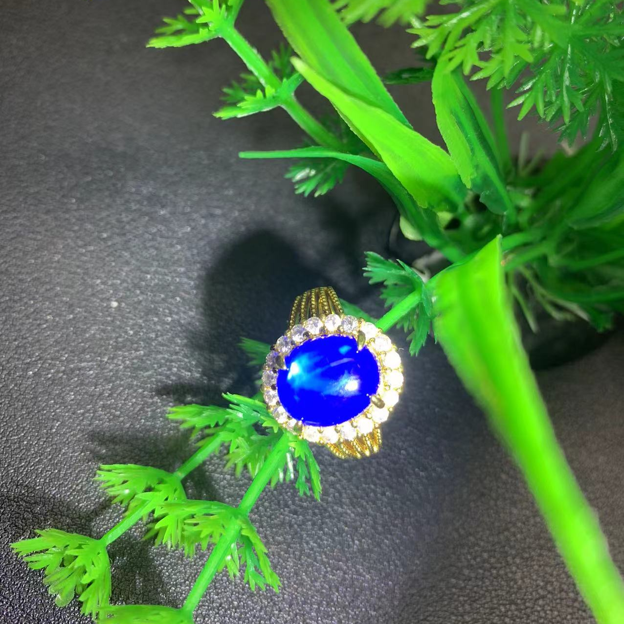 A2192亚当之星蓝宝石培育蓝宝石培育亚当之星豪镶戒指