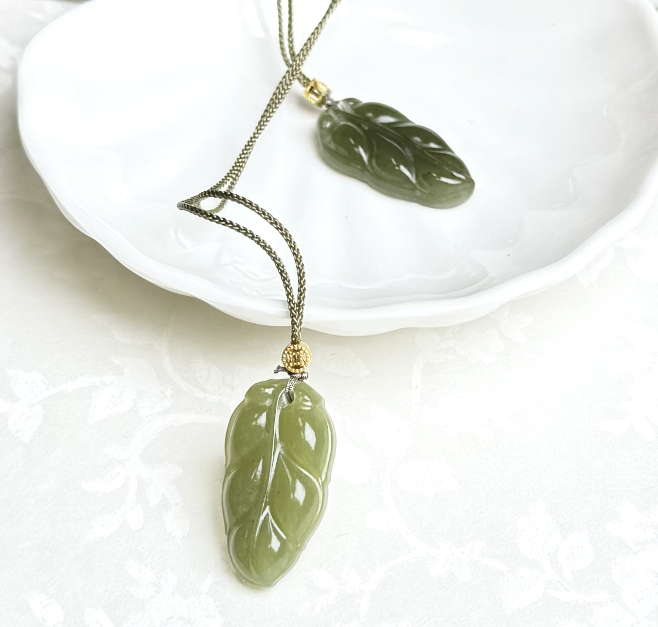  新疆和田玉若羌料金枝玉叶（多样性发其一）