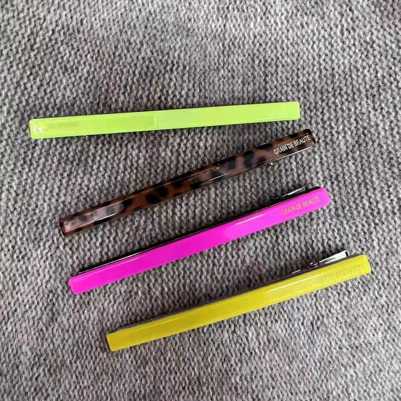 【BORAKOO】【吉莉】铁合金很好看荧光鸭嘴边夹（单只）