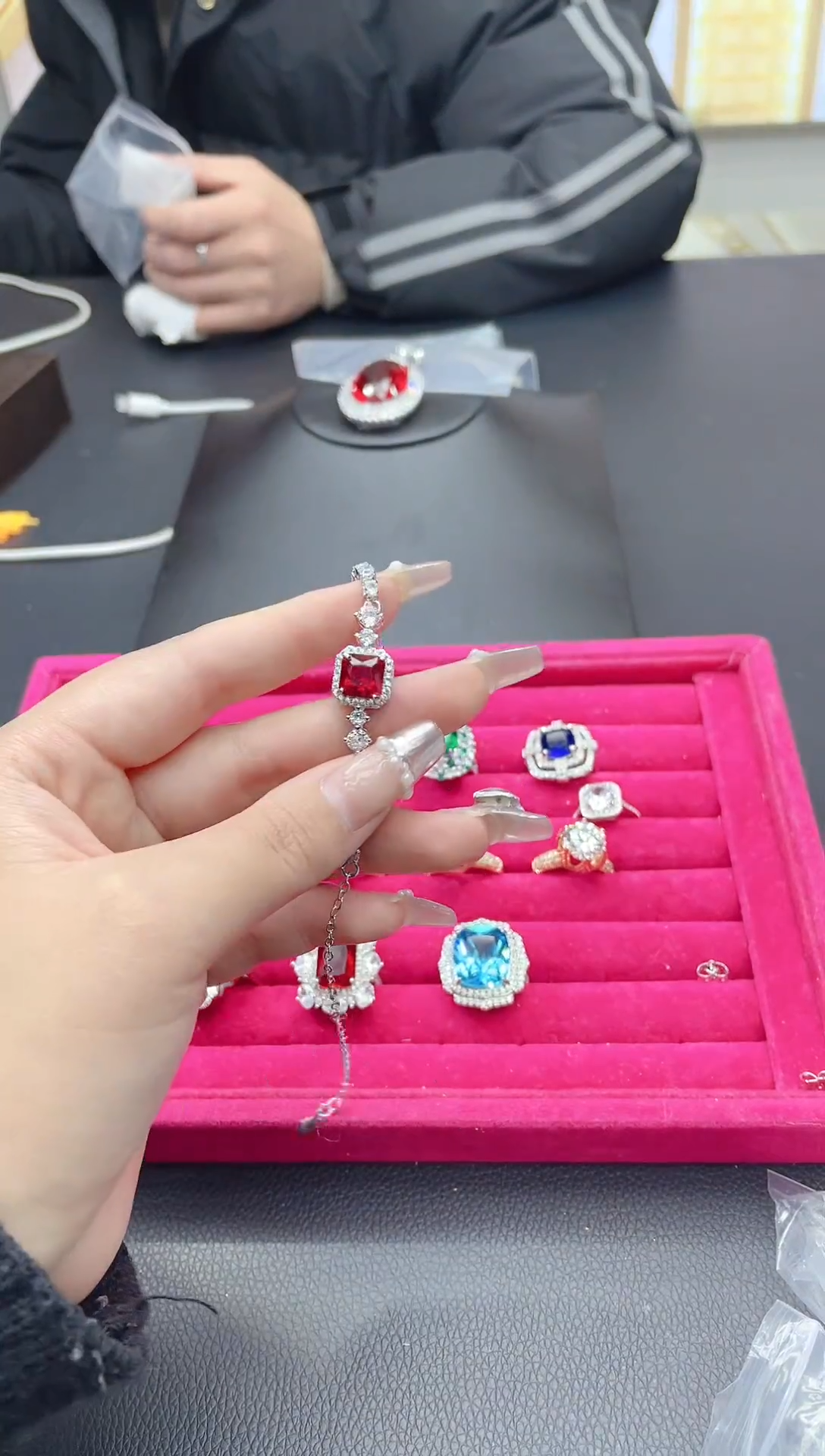 【闪购商品】钻石手链银S925镶嵌D74