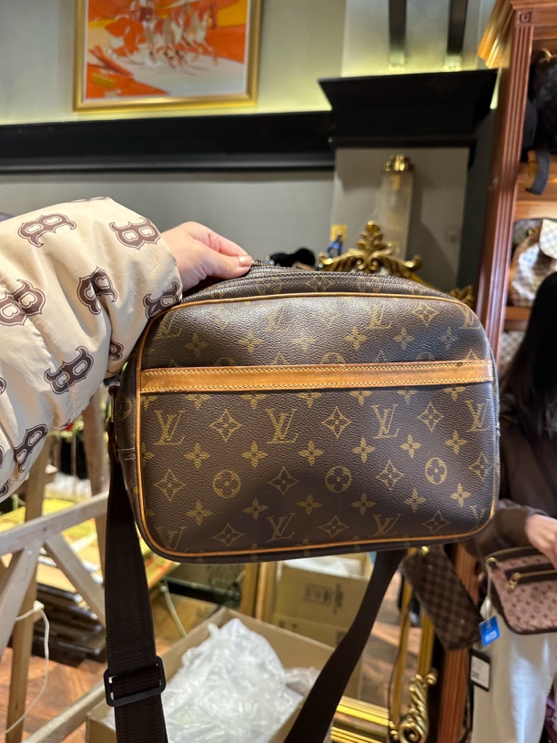 95新 LouisVuitton/路易威登 记者斜挎包